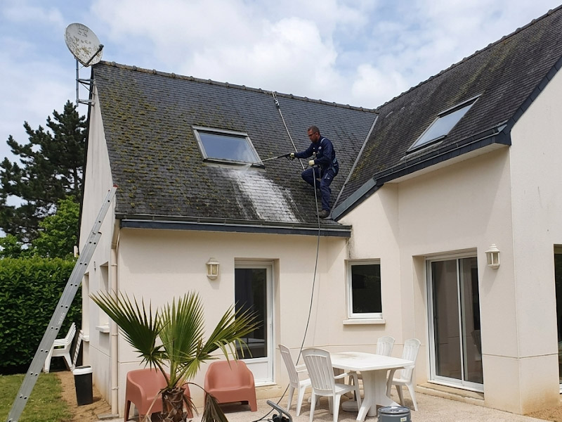 Démoussage et nettoyage de toiture à Castelmoron-sur-Lot 47260